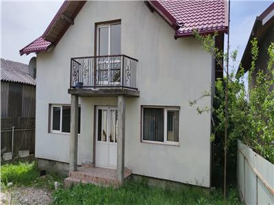 Casa de locuit si spatiu comercial in Letea Veche